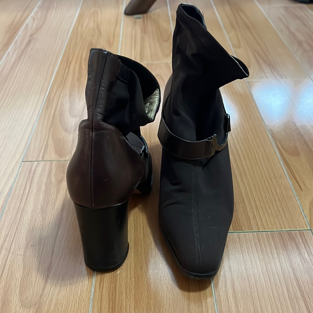 Nouchka brown ankle Boots with buckle detail